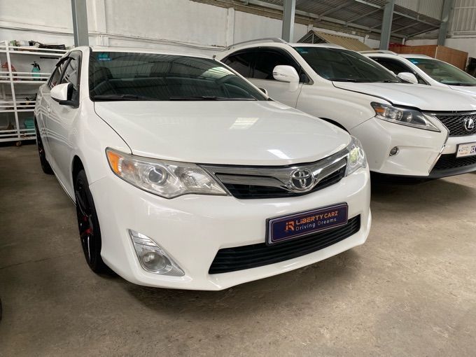 តូយ៉ូតា Previa 2022forrent