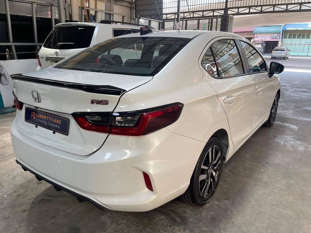 Hyundai Elantra 2022forrent